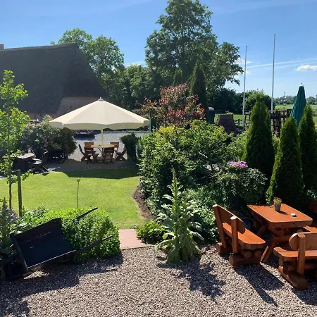 Kiek Mol In Apartment